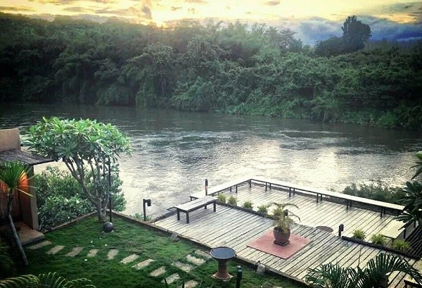พูลวิลล่ากาญจนบุรี ติดแม่น้ำ